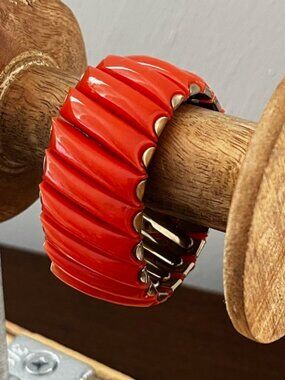 Vintage Lucite Accordion Stretch Bracelet Orange Gold Tone Metal
